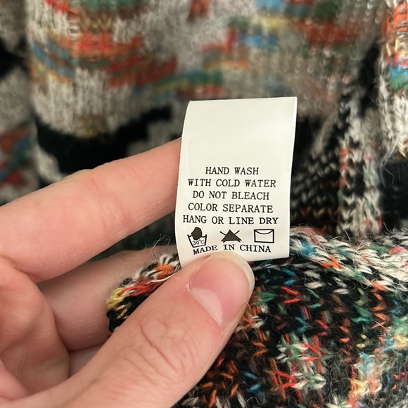 Rainbow pattern debut sweater - Picture 7 of 8